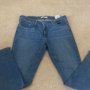 Womens Levi’s 711 skinny jeans size 33